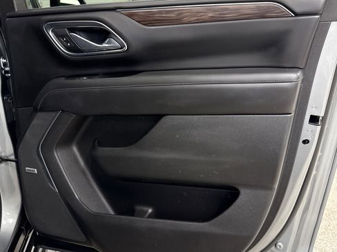 Used 2023 Chevrolet Suburban LT image 18