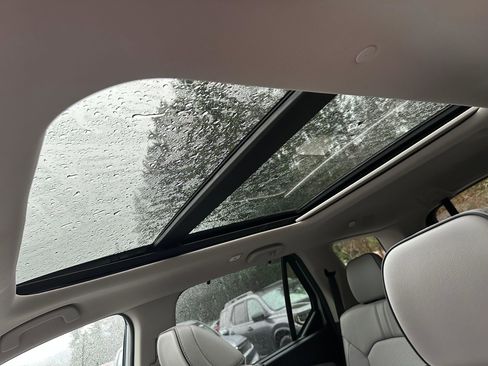 Used 2024 Honda Pilot Elite image 23