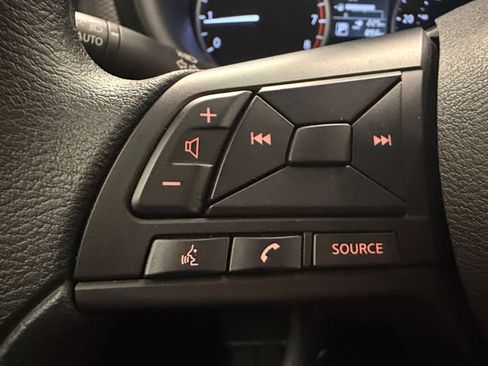 Used 2025 Nissan Kicks Play S image 17