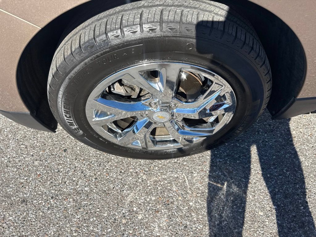 Used 2019 Chevrolet Equinox LT FWD image 9