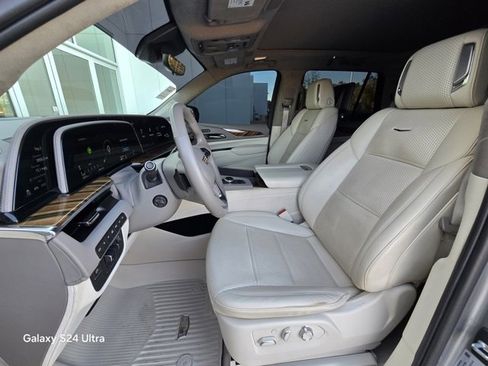Used 2023 Cadillac Escalade Sport Platinum image 9