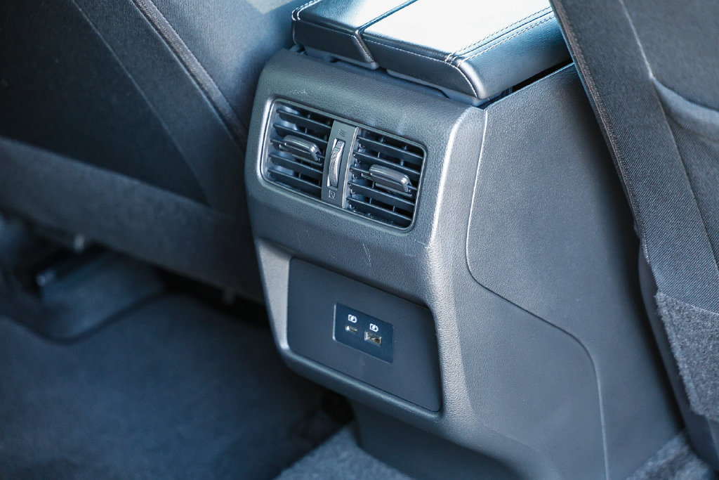 Used 2023 Nissan Rogue SV FWD image 31