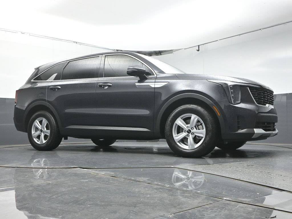 Used 2026 Kia Sorento LX FWD image 32