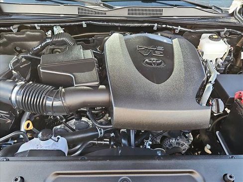 Used 2023 Toyota Tacoma TRD Off-Road AWD/4WD image 21