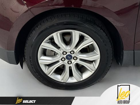 Used 2022 Ford Edge Titanium AWD/4WD image 34