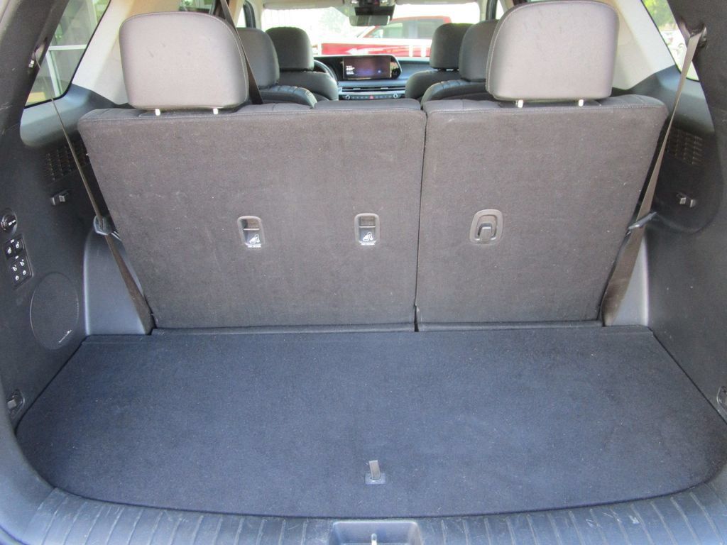 Used 2024 Hyundai Palisade Limited FWD image 15