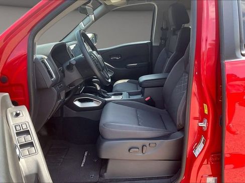 Certified 2026 Nissan Frontier SV w/ Tow Package AWD/4WD image 24