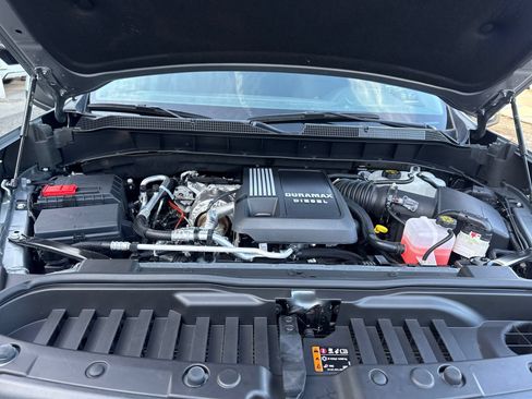 Used 2025 Chevrolet Silverado 1500 LT AWD/4WD image 22