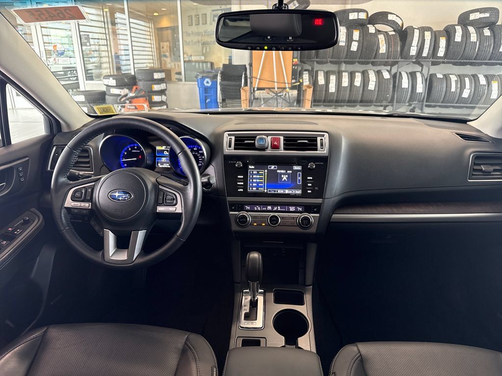 Used 2017 Subaru Outback 2.5i Limited AWD/4WD image 5