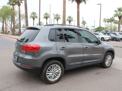 Used 2016 Volkswagen Tiguan image 5