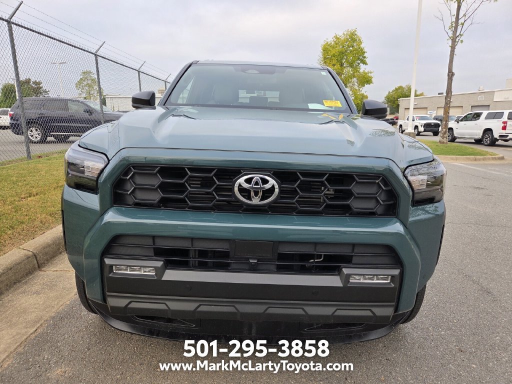 Used 2025 Toyota 4Runner TRD Off-Road AWD/4WD image 2