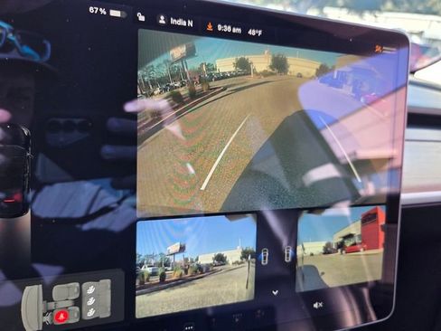 Used 2021 Tesla Model Y Long Range image 22