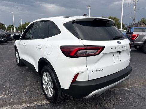 Used 2025 Ford Escape Active AWD/4WD image 9