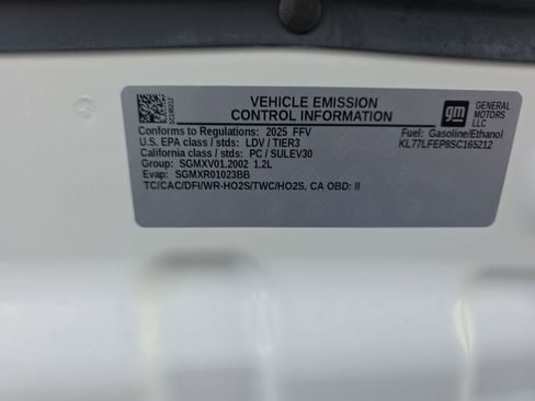 Used 2025 Chevrolet Trax LS image 35