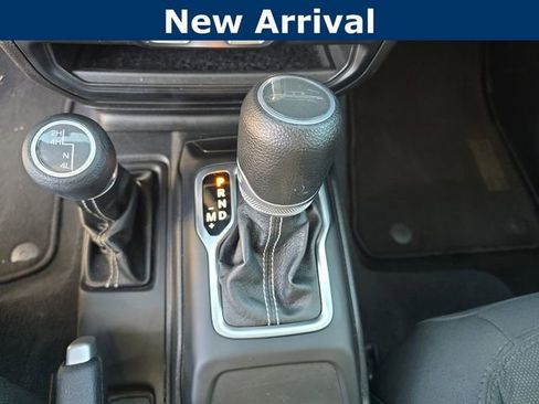 Used 2023 Jeep Gladiator Overland image 19