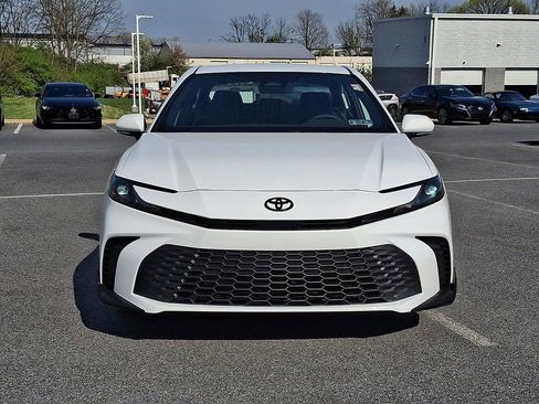 New 2026 Toyota Camry SE image 2