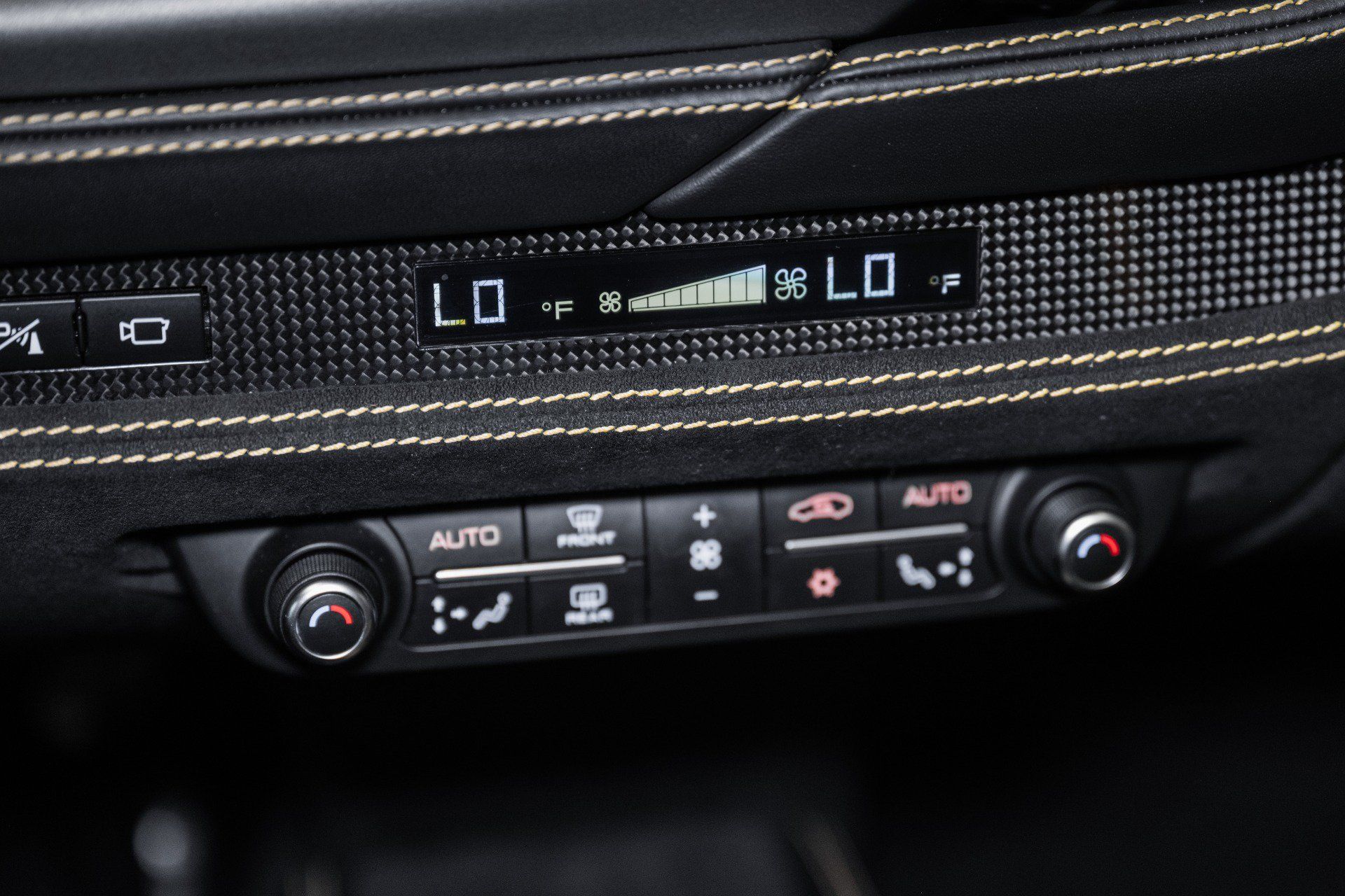 Used 2023 Ferrari F8 Tributo RWD image 27
