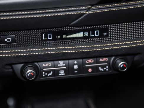 Used 2023 Ferrari F8 Tributo RWD image 27