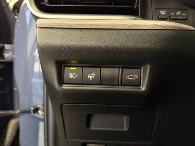 Used 2024 Toyota Grand Highlander AWD image 28