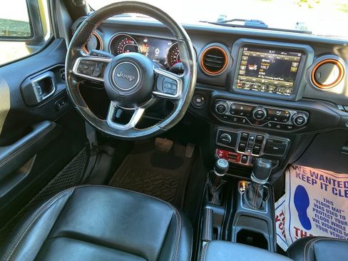 Used 2021 Jeep Gladiator Mojave image 16