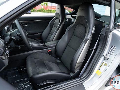 Used 2024 Porsche 718 Cayman GTS RWD image 8