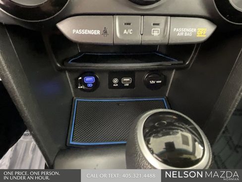 Used 2021 Hyundai Kona SE image 37