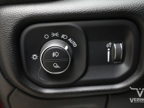 Used 2023 RAM 1500 Big Horn AWD/4WD image 15