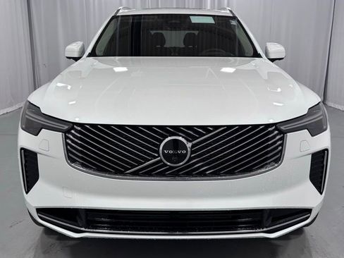 New 2026 Volvo XC90 T8 Ultra w/ Protection Package Premier AWD/4WD image 3