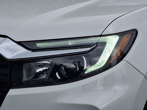 Used 2023 Honda Passport EX-L image 9