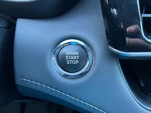 Certified 2023 Toyota Highlander XLE image 28