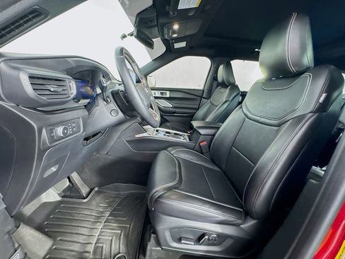 Used 2020 Ford Explorer ST w/ ST Street Pack image 15