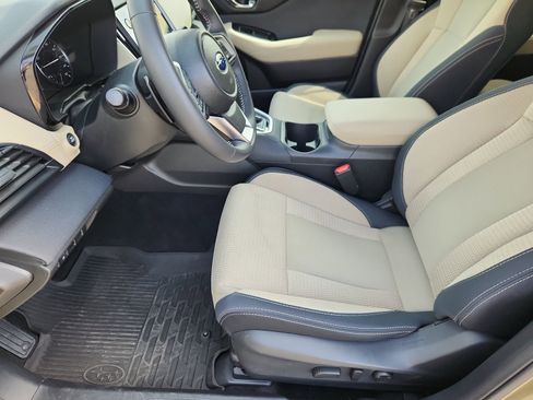 Used 2025 Subaru Outback Premium AWD/4WD image 10