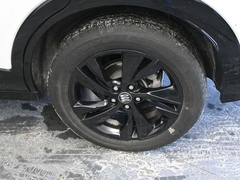 Used 2024 Buick Encore GX Sport Touring image 15