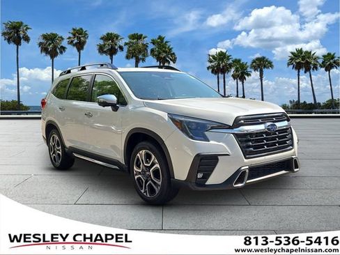 Used 2023 Subaru Ascent Touring AWD/4WD image 1