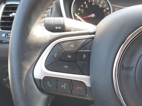 Used 2018 Jeep Compass Limited w/ Navigation Group AWD/4WD image 23