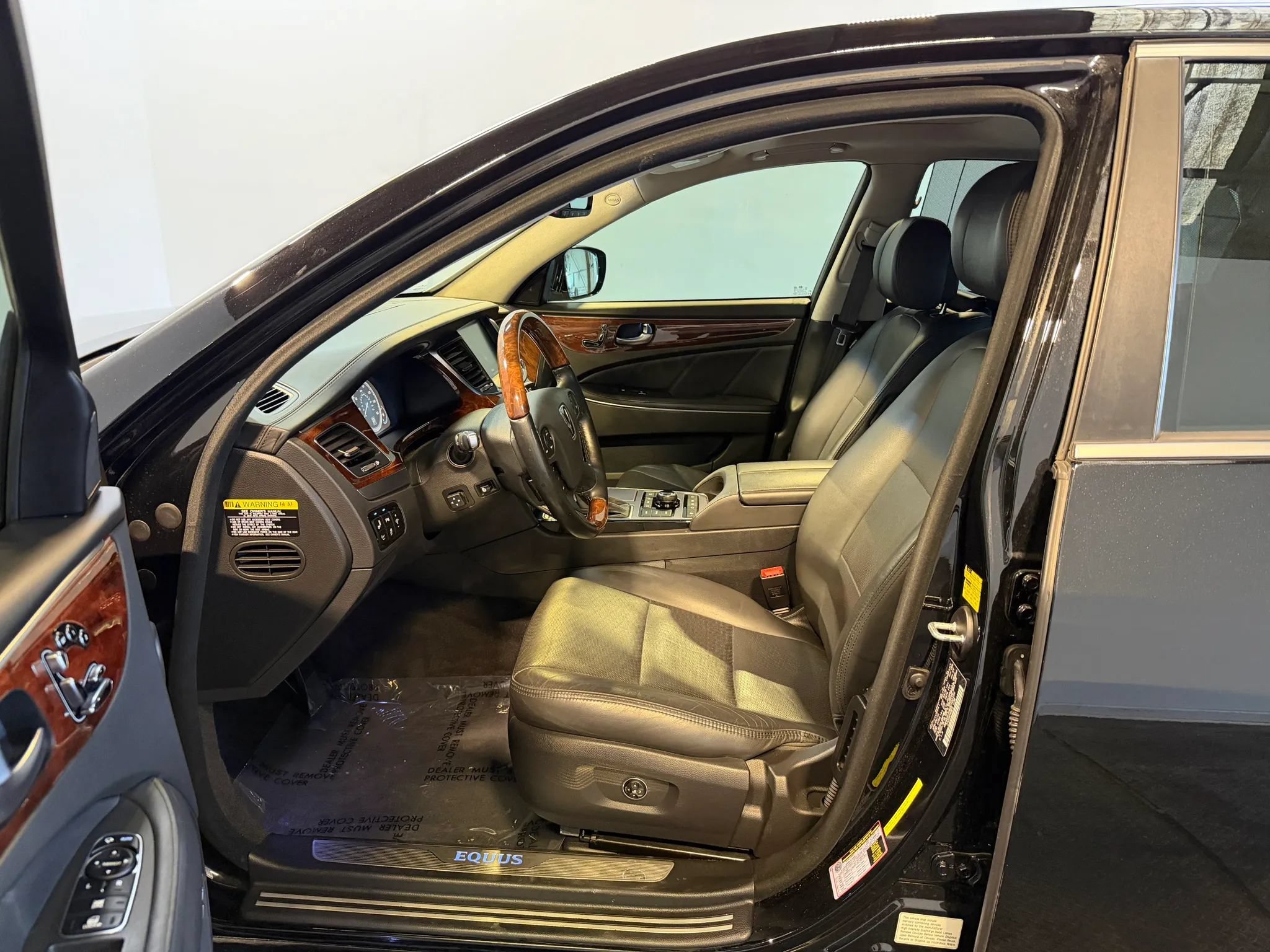 Used 2016 Hyundai Equus Ultimate RWD image 10
