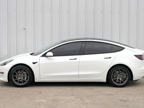 Used 2022 Tesla Model 3 image 49