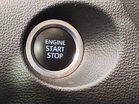 Used 2023 Toyota Corolla Cross LE FWD image 18