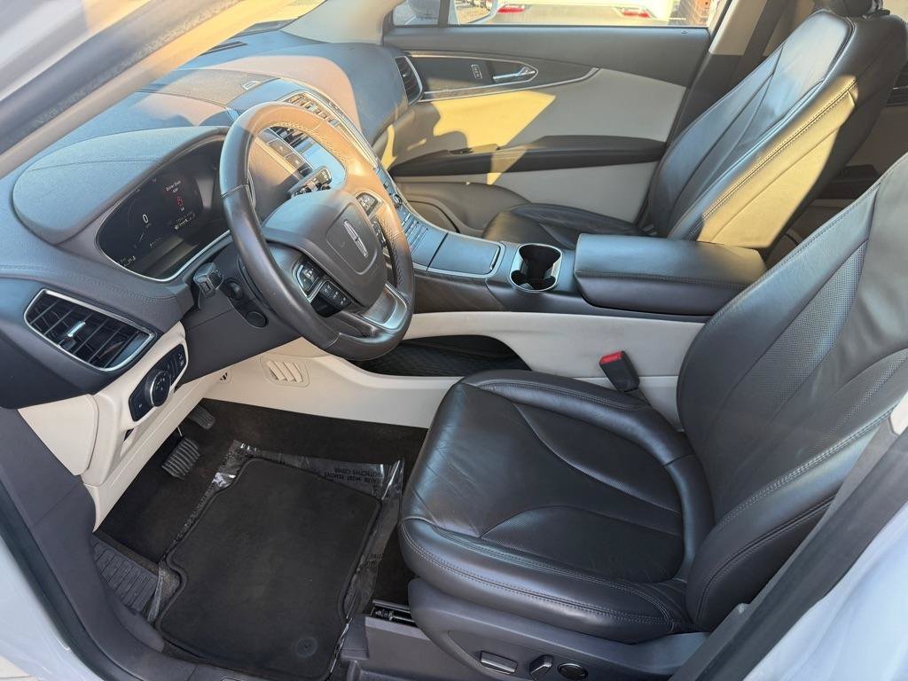 Used 2019 Lincoln Nautilus Select FWD image 9