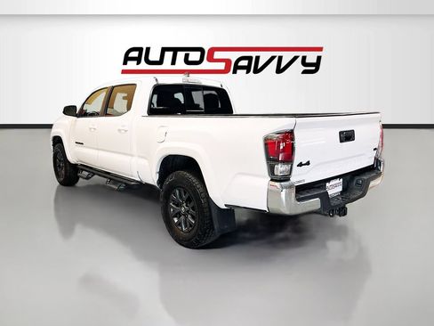 Used 2022 Toyota Tacoma SR5 w/ Black Out Package (TMS) AWD/4WD image 5