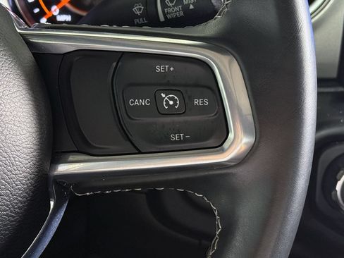 Used 2022 Jeep Gladiator Overland AWD/4WD image 30