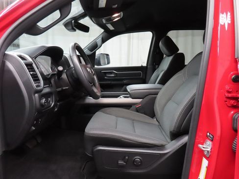 Used 2022 RAM 1500 Big Horn AWD/4WD image 8