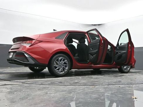 Used 2024 Hyundai Elantra SEL image 72