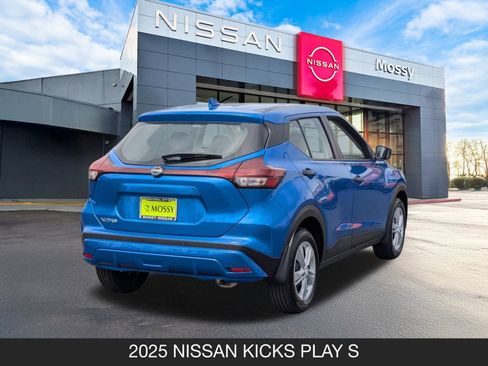 New 2025 Nissan Kicks Play S image 6