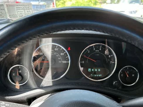 Used 2016 Jeep Wrangler Sport AWD/4WD image 6