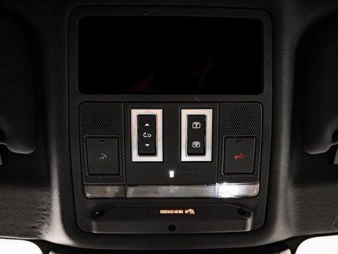 Used 2023 Land Rover Range Rover Evoque R-Dynamic S image 37