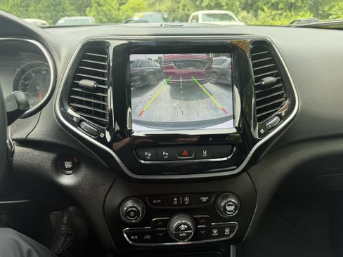 Used 2021 Jeep Cherokee Limited AWD/4WD image 25