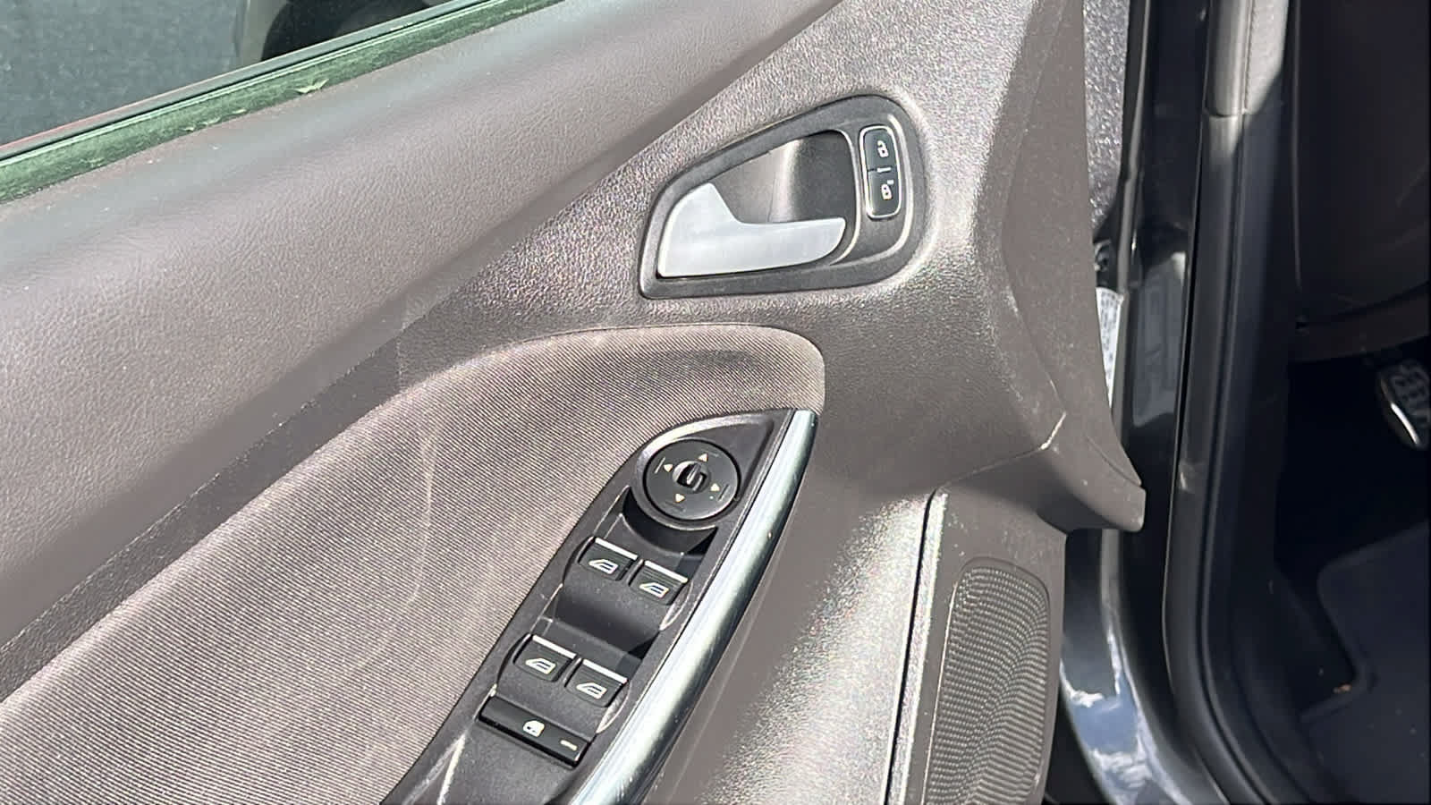 Used 2017 Ford Focus ST FWD image 22