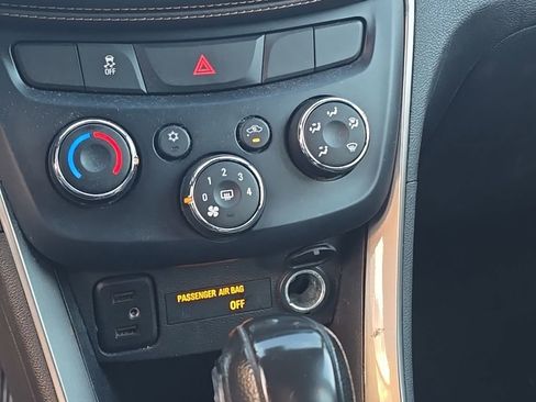 Used 2020 Chevrolet Trax LS image 18