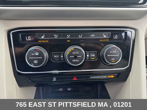 Used 2023 Volkswagen Atlas SEL AWD/4WD image 16